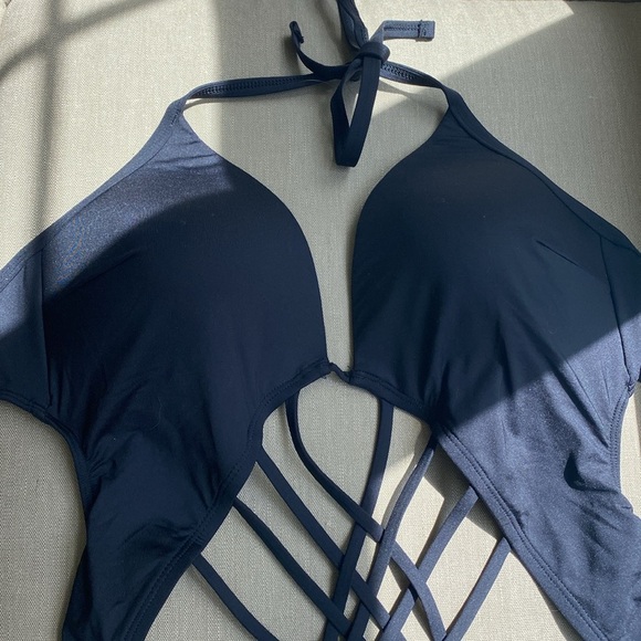 Kenneth Cole Women’s Black Strappy Cutout Halter One Piece Swimsuit XL - Picture 5 of 9